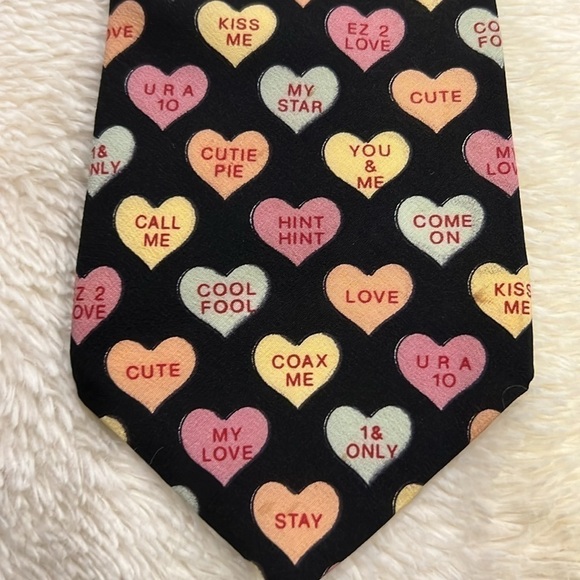 Metropolis 100% Italian silk heart Tie - Picture 7 of 12